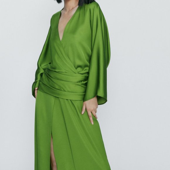 I'm search of! Massimo Dutti Green Kimono Dress - Picture 3 of 4